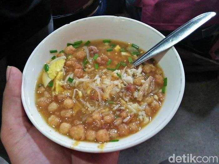 Racikan Soto Kekinian